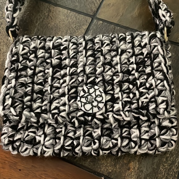 Crochet Black & Gray & White Small Shoulder Bag- magnetic closure- New Handmade - Picture 3 of 12